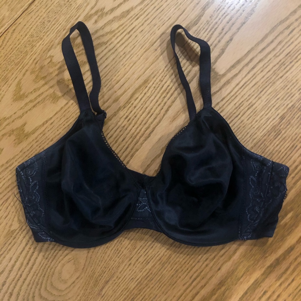 NWOT Lilyette Black Bra With Lace Trim - 36D